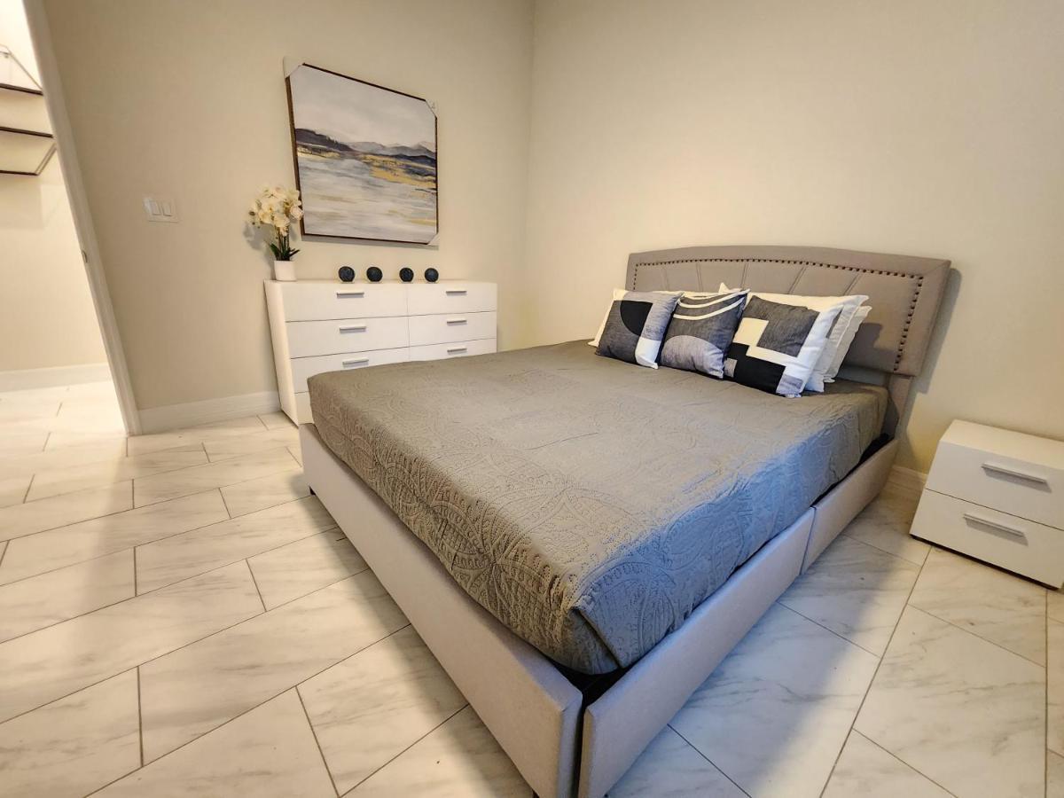 The Villa Orlando@College Park. Sleeps16 Exterior photo