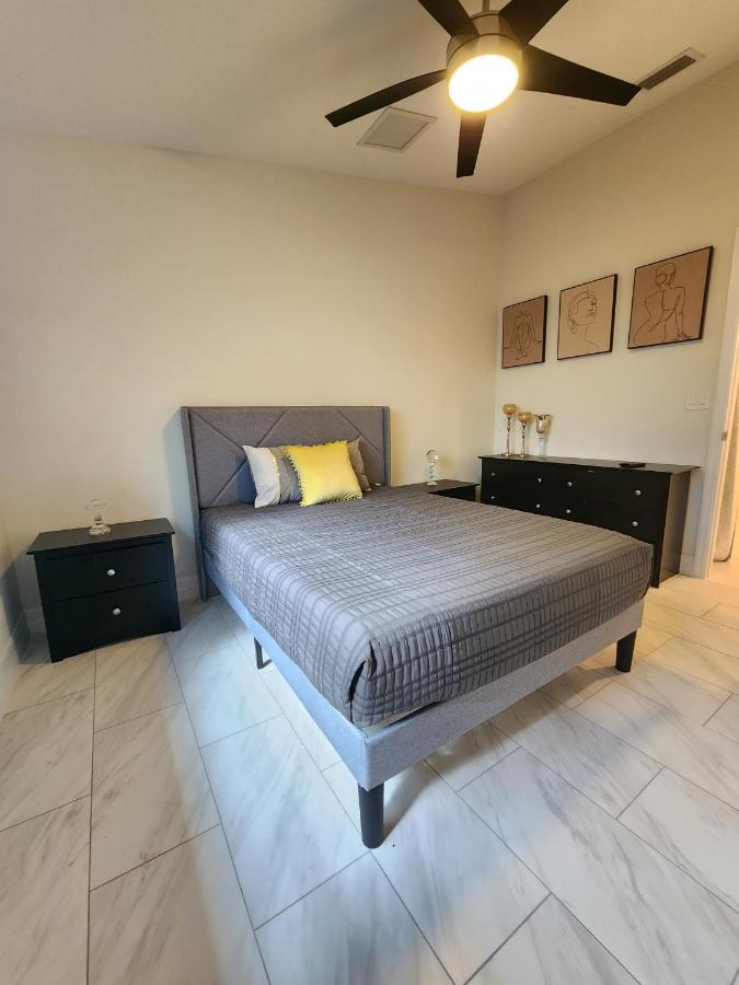 The Villa Orlando@College Park. Sleeps16 Exterior photo